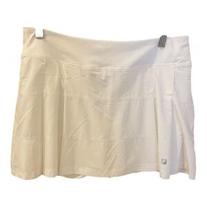 Fila Tennis Skort, Size M, White, Pleated and Sassy.